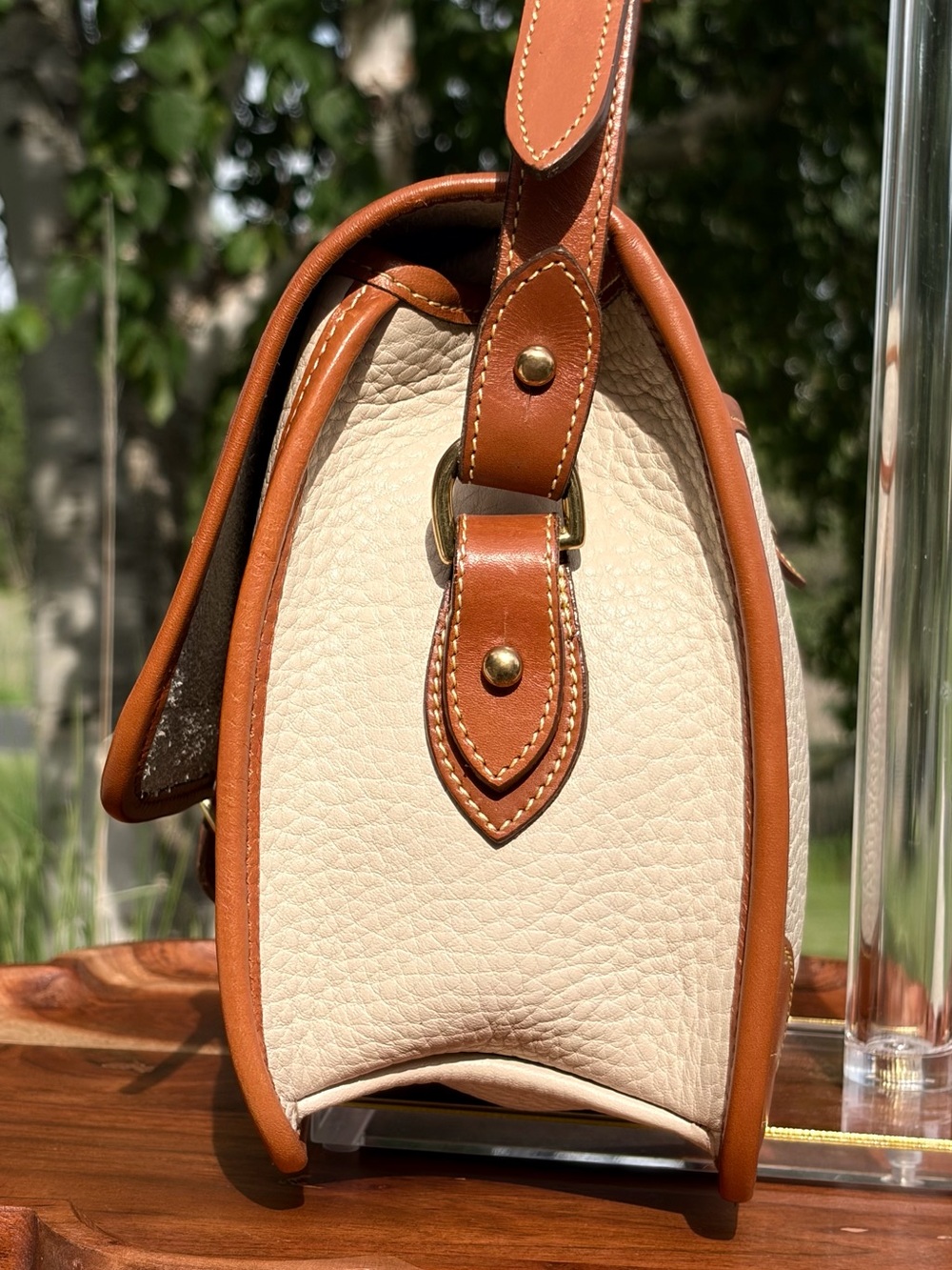 Vintage Dooney & Bourke Large Surrey All Weather Leather Crossbody Bag - Picture 12 of 17